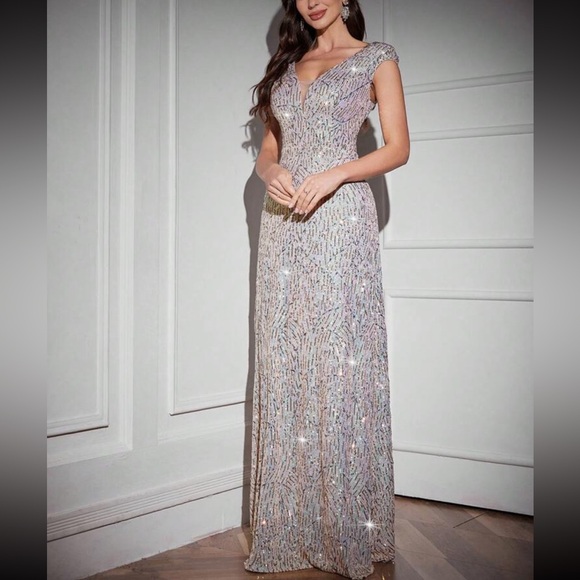 Luxe V neck party formal prom sequins gown dress - Picture 2 of 6
